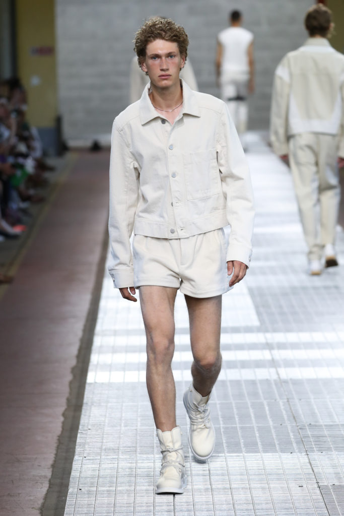 AS4I0345 2DIRKBIKKEMBERGS 683x1024 - DIRK BIKKEMBERGS Spring/Summer 2018