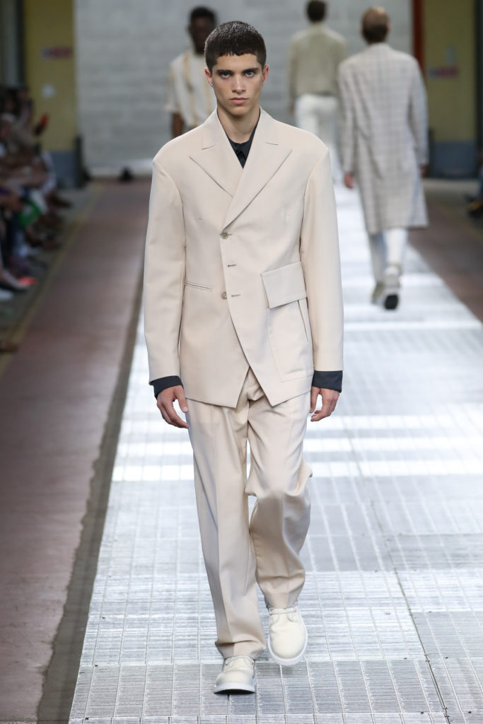 AS4I0589DIRKBIKKEMBERGS 683x1024 - DIRK BIKKEMBERGS Spring/Summer 2018