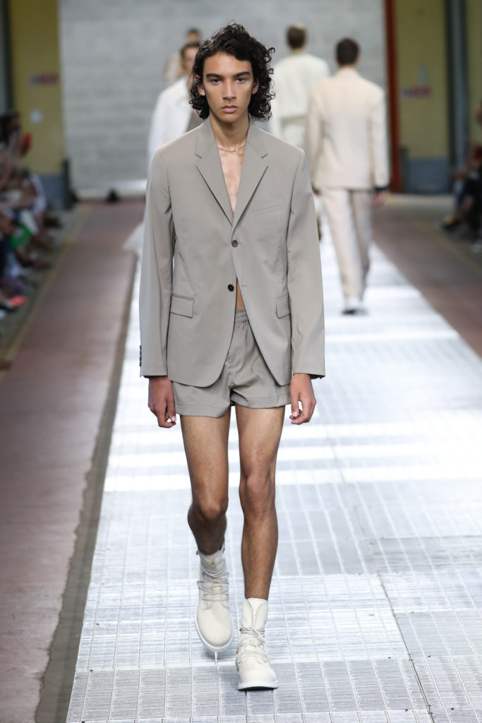 AS4I0642DIRKBIKKEMBERGS 683x1024 - DIRK BIKKEMBERGS Spring/Summer 2018