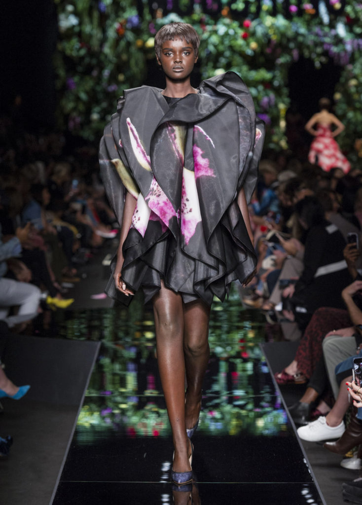 44 734x1024 - MOSCHINO Spring-Summer 2018