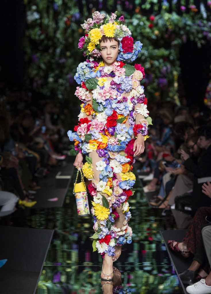 48 734x1024 - MOSCHINO Spring-Summer 2018