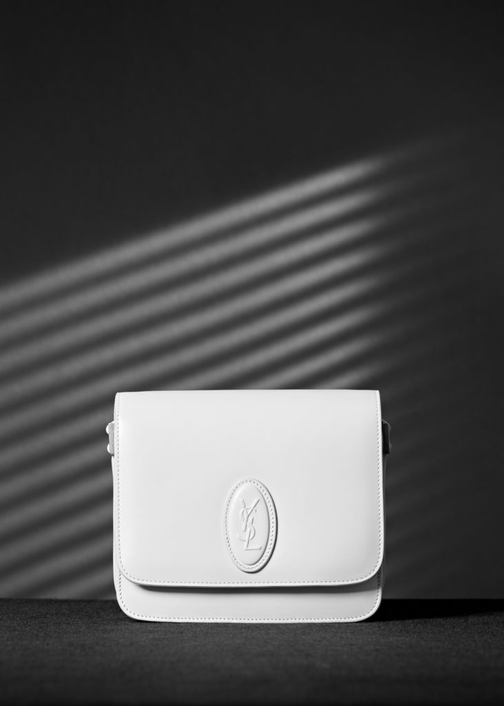 SAINT LAURENT SUMMER19 LE 61 WHITE HR 1 731x1024 - Лучшие сумки коллекций весна-лето, в которые стоит инвестировать