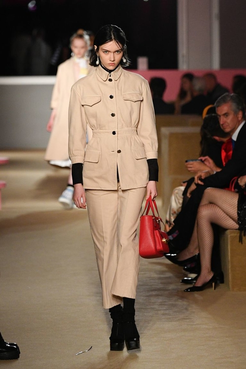 prada cruise 2020 41 - Лучшие образы коллекций Dior, Chanel, Prada Resort 2020: подготовка к модному отдыху