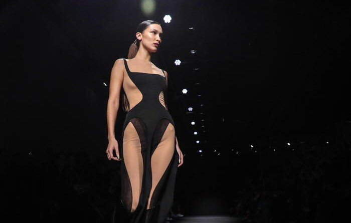 Thierry Mugler Runway Paris Fashion Week Women's F/w 2020/21