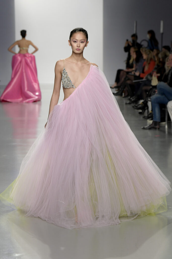 Celia Kritharioti : Runway Paris Fashion Week Haute Couture Spring/summer 2022